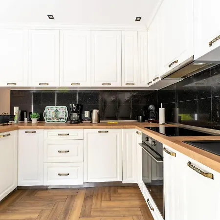 Tranquil In Near Forest Holiday home *