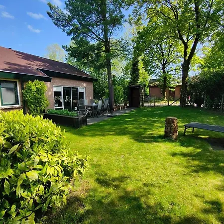 Tranquil In Near Forest Holiday home