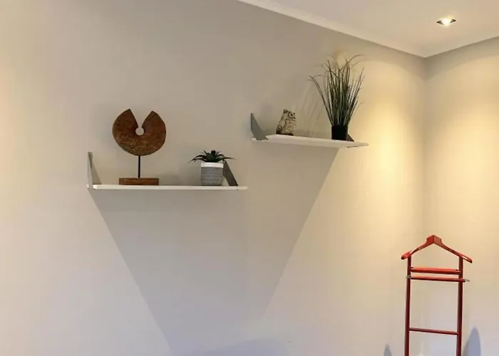 Semesterbostad In With Garden Garderen